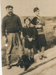 clement elhorry, cecile elhorry et l'institutrice de l a cite.jpg